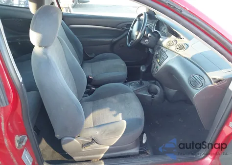 2000 Ford Focus Zx3 from USA, damaged, VIN 3FAFP3131YR205330